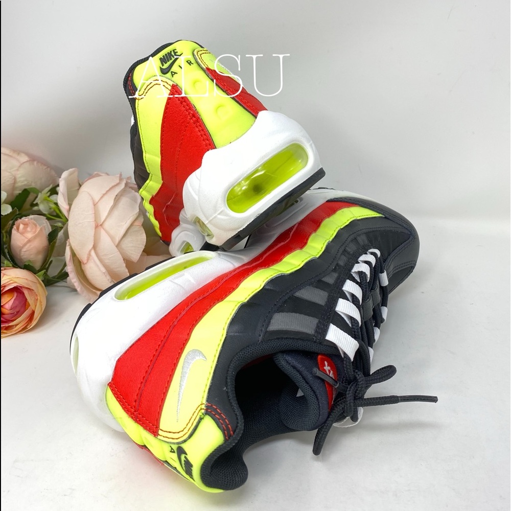 Nike Air Max 95 PRM Black Red Leather W AUTHENTIC - Picture 6 of 8